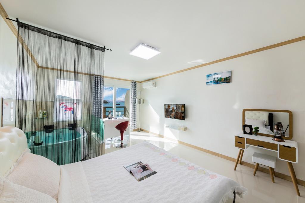 Dolsanmaru Pension Йосу Екстериор снимка